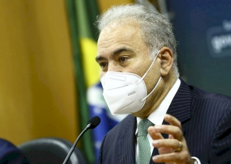 Ministro da Saúde defende aplicação de dose de reforço contra covid