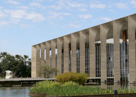 Itamaraty abre postos para ajudar brasileiros a deixar a Ucrânia