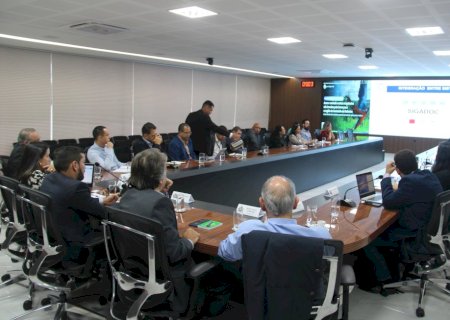 Comitiva de MS conhece processo de tramitação eletrônica, Sala de Situação e fortalece laços com MT