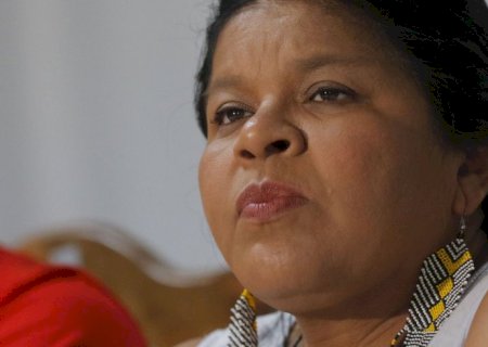 Sônia Guajajara discute proteção de territórios indígenas em MS