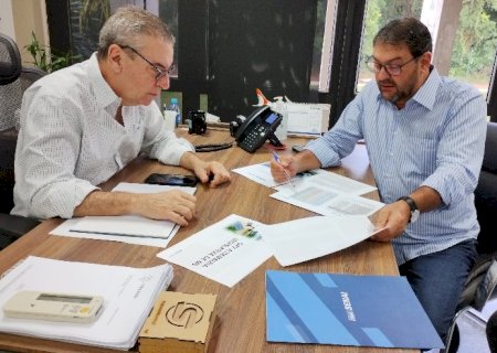 Mesa Diretora viabiliza parceria para energia fotovoltaica na ALEMS