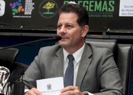 ALEMS empossa Frente Parlamentar de Avicultura