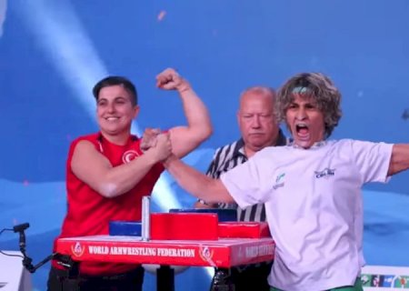 Representando Mato Grosso do Sul, Chris Souza é vice-campeã mundial de luta de braço