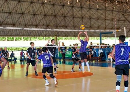 Estadual Sub-15 de Vôlei reúne 31 equipes na Capital