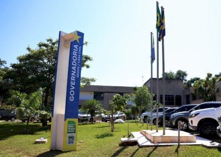 Decreto garante benefício de R$ 300 aos servidores efetivos que ganham até 3 salários