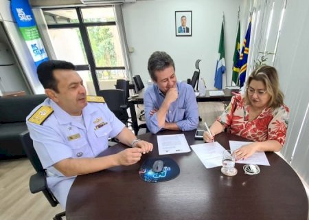 Governo de MS e Marinha do Brasil celebram cooperação para assistência à população ribeirinha