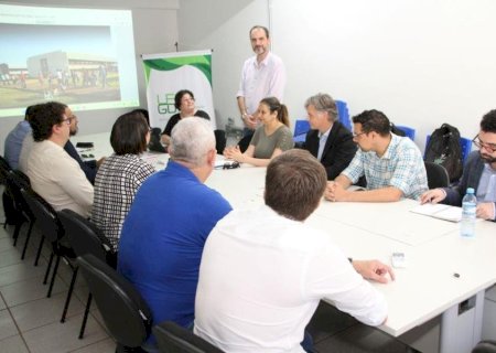 UFGD recebe três professores estrangeiros que vão orientar pesquisas de pós-doutorado