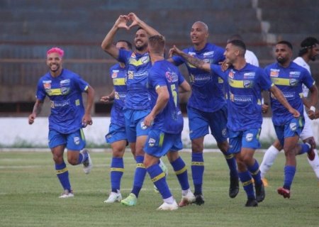 DAC vence o Novo no Douradão e encosta na liderança do Grupo B
