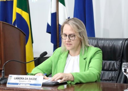 Liandra pede parquinho infantil no Jardim Oliveira