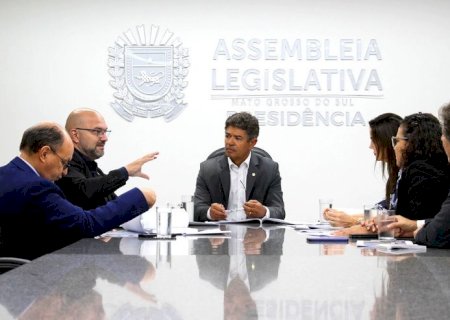 Secretário informa queda recorde no abandono escolar em MS
