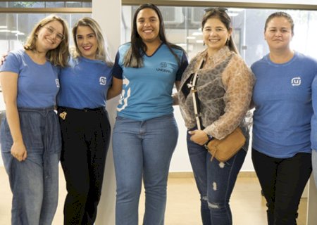 Gestora da UNIGRAN USA visita campus em Dourados