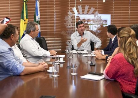 Governo de MS recebe projeto para melhoria da produção leiteira