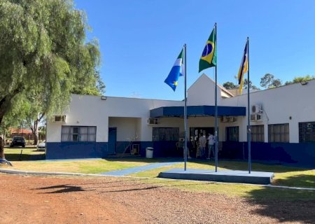 Prefeitura entrega revitalização de prédio do CCZ