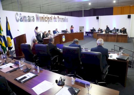 Câmara aprova projeto que garante ao consumidor pagar conta de água e energia minutos antes do corte