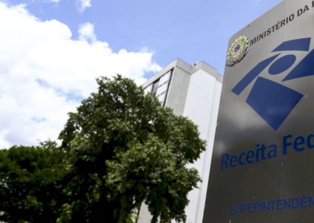 Receita Federal doará roupas apreendidas a vítimas de enchentes no RS