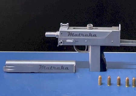 Homem é preso com submetralhadora em Mundo Novo