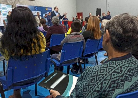 Prefeitura entrega títulos de propriedade para mais de 300 famílias do Vida Nova Cancha