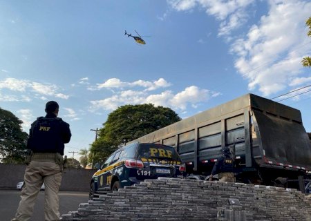 Com apoio aéreo, PRF apreende 463 Kg de cocaína em Dourados
