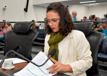 Gleice Jane comemora avanço na regulamentação do uso de canabidiol