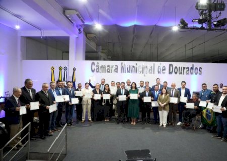 Em solenidade concorrida, eleitos s&atilde;o diplomados em Dourados