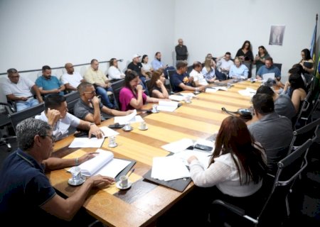C&acirc;mara define cerim&ocirc;nias de diploma&ccedil;&atilde;o e posse; novos vereadores conhecem gabinetes