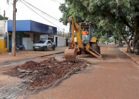 Prefeitura aproveita trégua da chuva para acelerar serviços de tapa-buraco