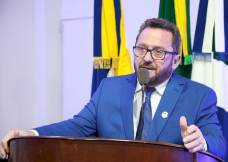 Laudir cobra iluminação e segurança em rua de acesso às universidades  