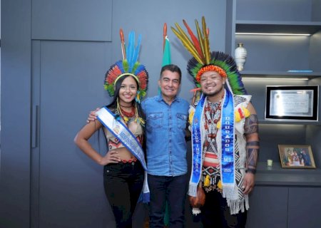 Miss e Mister Indígena 2025 são recebidos pelo prefeito Marçal Filho