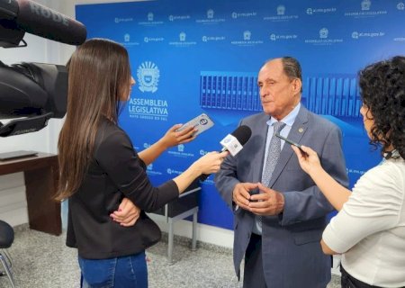 Zé Teixeira requisita obras de saneamento básico e drenagem