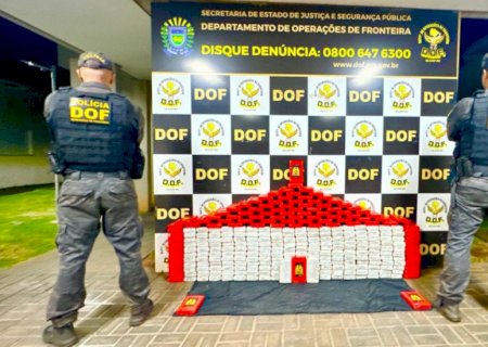 Droga avaliada em R$ 18 milhões é apreendida em carreta com soja em Dourados