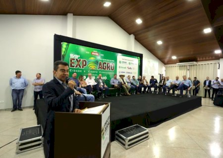Na Expoagro, prefeito destaca esforços para volta dos voos comerciais em Dourados