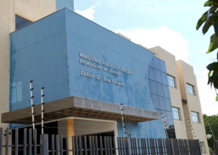 Douradense que bateu em viatura sem CNH faz acordo para indenizar policiais