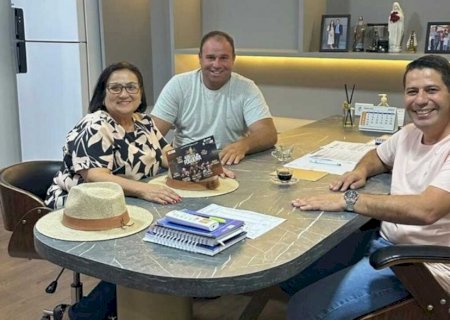 Vicentina e Jateí: Prefeito e prefeita reforçam integração e convidam para os eventos nas 02 cidades