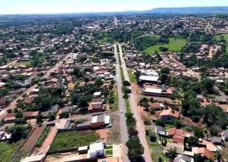 Menino de 2 anos dispara arma acidentalmente e mata a m&atilde;e, diz pol&iacute;cia
