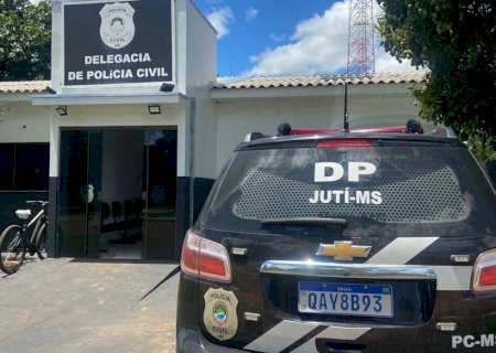 Polícia Civil prende casal por furto e porte ilegal de arma de fogo em Juti