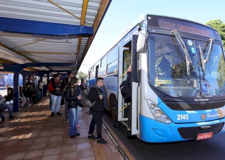 Estudantes celebram tarifa de ônibus a R$ 1 e destacam espírito incentivador da medida