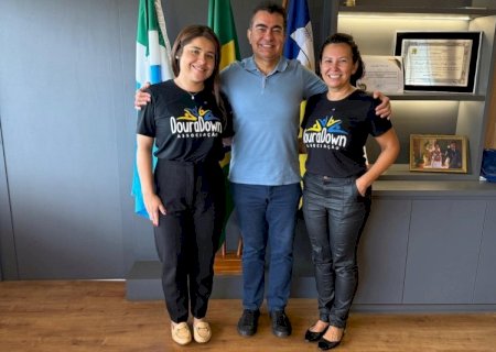 Karla Gomes acompanha Douradown em reunião com prefeito Marçal Filho