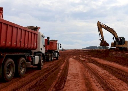 Governo de MS amplia infraestrutura urbana em Ribas do Rio Pardo e Glória de Dourados