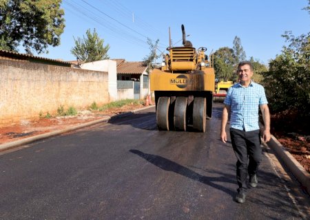 Prefeitura avança com obras de asfalto e drenagem em ruas da Vila Nova Esperança