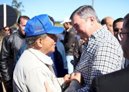 Deputado Zé Teixeira entrega R$ 3,5 milhões em emendas