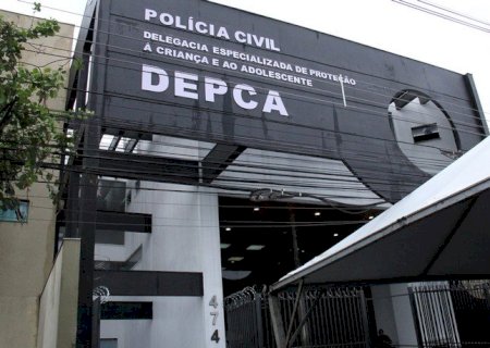 Polícia Civil cumpre mandado de busca e apreensão e conduz adolescente suspeita de participar de organização criminosa em Aquidauana