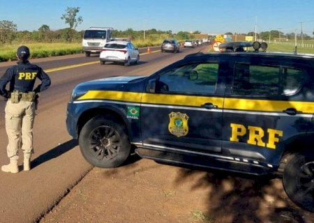 Motorista embriagado é flagrado dirigindo em zigue-zague na BR-463