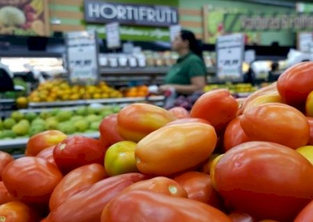Custo da cesta b&aacute;sica sobe em junho e consome mais da metade do sal&aacute;rio m&iacute;nimo