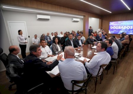 No MS Ativo, Marçal Filho pede a Riedel recapeamento de todas as ruas de Dourados