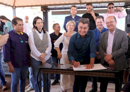 Prefeitura assina ordem de serviço para construção de 198 moradias populares