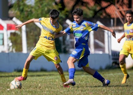 Fase semifinal do Estadual Sub-15 começa com 2 jogos em Dourados