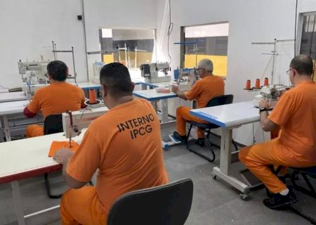 Instituto Penal inaugura oficina de corte e costura para presos em Caarapó e outras duas cidades