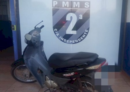 Adolescente de 14 anos foge da PM com motoneta e acaba detido após queda em Caarapó