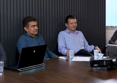Marçal Filho recebe prefeito e vereadores da cidade de Memuro-Japão nesta sexta-feira