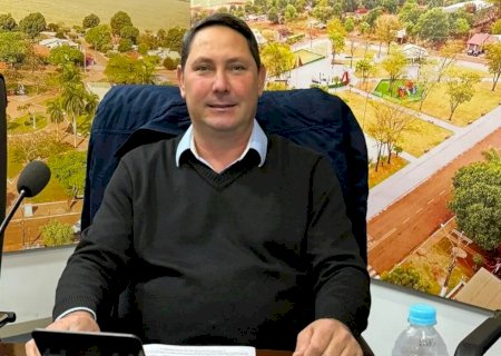 Sandro Pacheco vota contra reajuste exclusivo a assessores jurídicos e cobra valorização de outras categorias